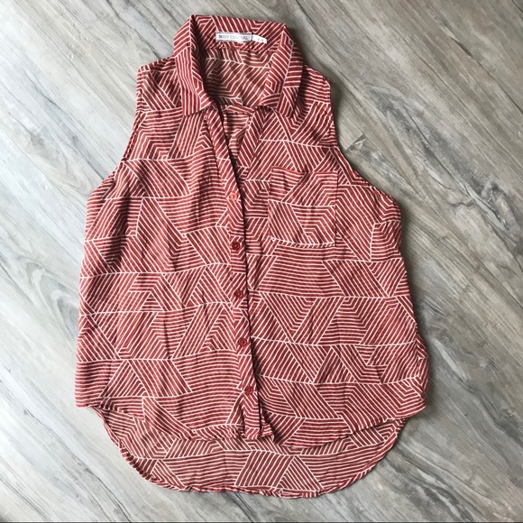 Body Central Tops - Body Central sheer sleeveless button down blouse